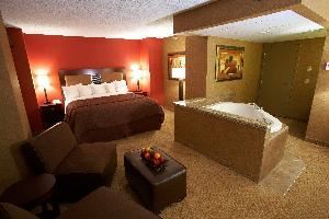 Check out our all new Innovation Suites! In-room jacuzzi, flat panel TVs, granite vanities, microwave and fridge.