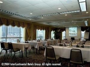 Commonwealth Room, Holiday Inn Boston at Beacon Hill, Boston