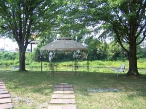 Gazebo, Sweetheart Riverside Wedding Chapel, Sevierville