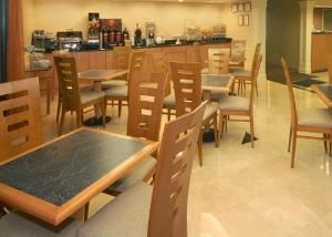 Meeting Room, Comfort Suites Alpharetta, Alpharetta