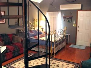 Homestead Cottage, The Alling House Bed & Breakfast, Orange City