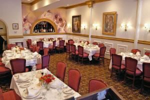 Entire Restaurant, Cafe Renaissance, Vienna