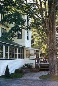 Streamside Cottage, Full Moon Resort, Big Indian
