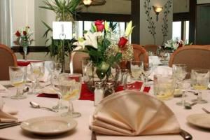 US STEAKHOUSE Bar & Grill, Pompano Beach — Main dining room Wedding Reception.
