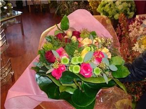 Hanaya Forever Flowers Ltd., Vancouver — rose bouquet sample