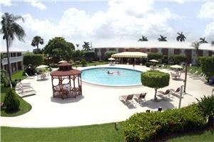 Courtyard, Best Western Palm Beach Lakes Hotel, West Palm Beach
