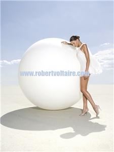 Robert Voltaire Photography, Los Angeles — http://www.robertvoltaire.com