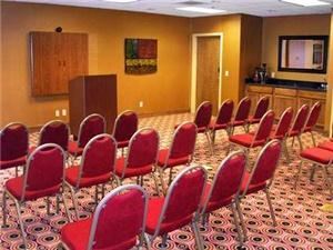 Hospitality Room, Hampton Inn Utica, Utica