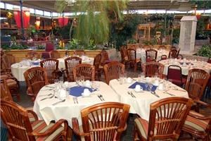 Restaurant L'Outremer, Holiday Inn Montreal Airport, Saint-Laurent