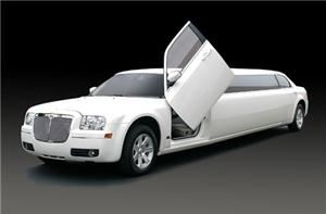A2Z Limo Inc of Miami in Lauderhill F, Fort Lauderdale — A 2 Z Limousine's fleet of limousines features Miami limo service and Fort Lauderdale limo service with a large selection of top quality transportation vehicles. Our limos include some of the finest names in limousines such as Lincoln, Chevy and Ford. For a limo in Miami or anywhere in South Florida, we feature the Town Car stretch and standard, Excursion SUV, Suburban SUV as well as Van, Mini-Bus and Full Coach limousine vehicles.