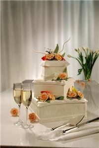Sara J Pastries & Cakes, Canoga Park