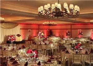 Independence Ballroom, Crowne Plaza Hotel Valley Forge, King of Prussia — The Independence Ballroom, conveniently located on our lobby level features 4000 square feet of space, perfect for your next event. Capable of hosting up to 600 guests, our Indenpendence Ballroom is divisible into two private rooms or one intimate room. Please contact our Catering Department at 610-908-6050 to book your next meeting or special event.