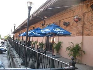 Jillian's Eat Drink & Play, Columbia — Side view of Jillian's and Patio seating.