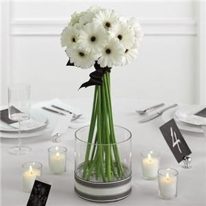 Menlo Park Flowers, Portland — Menlo Park Flowers has been serving the Portland area for over 50 years. We love creating flowers for weddings and other special events. Our website features many arrangements to choose and  prices for you to plan your wedding or event. 
We can set up and deliver to all of Portland and surrounding areas including Vancouver. 
menloparkfloral.com