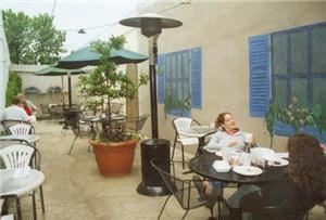 Outdoor Courtyard, Kona Bistro, Oxford