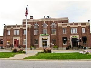 Bowman Field Airport Terminal, Le Relais, Louisville