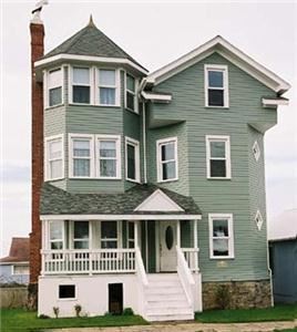 The Grand Victorian Bed & Breakfast, Newport