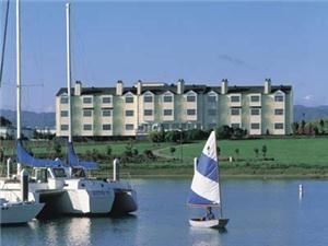 Inn At Oyster Point, South San Francisco — San Francisco Bay Location overlooking Oyster Point Marina