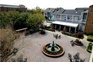 Courtyard, Maison St. Charles Inn & Suites, New Orleans