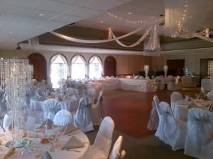 St Gregory of Narek Cultural Hall, Cleveland — Our elegant facility is located close to I271 and I90. The hall comes equipped with newly updated kitchen, sound system, dance floor and ample free parking. The hall can accommodates up to 150 seated guests.