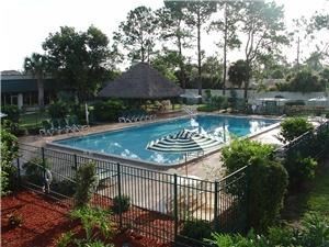 WESTGATE INN & SUITES, Clermont — Featuring our Jr Olympic size heated outdoor Pool open daily from 9am - 11pm surrounded with tables & umbrellas for your convenience, attached to our Tiki Hut & Grill open daily to all guests.