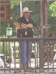 THE HOBB (guitar soloist), Huntsville — THE HOBB is an acoustic guitar solo artist new to Huntsville Alabama and looking for solo gigs ranging from 2 to 4 hours. I sing country / folk / easy-listening and bluegrass music. I would love to be busy playing music almost every night if possible.