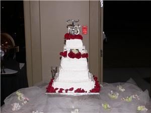 Cakes by Evelyn