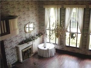 Hall, Chateau Michele, Canton