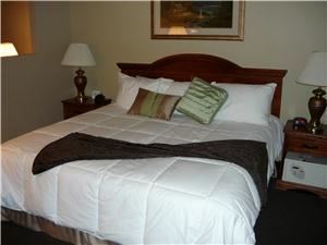 Howard Johnson Inn & Suites