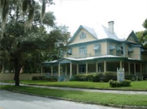 The Stanford Inn