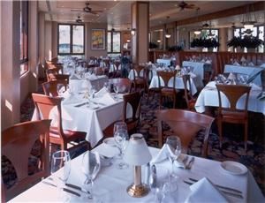 Ruth's Chris Steak House, Kihei — Main Dining Room with booths.