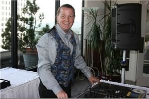 Emerson Entertainment, Tulsa — Our DJ’s have years of experience and a large selection of CD’s to include all musical styles and eras.  Excellent MC’s, our DJ’s will not only spin your favorite tunes but will enhance your event with their personable attitude and cooperation.  Our goal is to make your event a success!!!