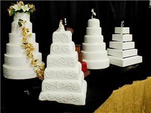 Holiday Rental Cakes