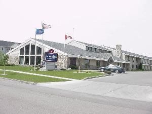 AmericInn Lodge and Suites of Fargo