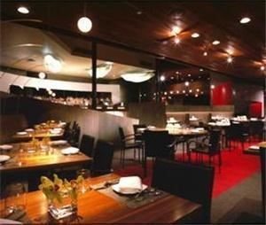 MINX Restaurant and Lounge, Glendale — Spacious, open dining room.  Warm, rich colors surround you in our contemporary, organic underwater motif.