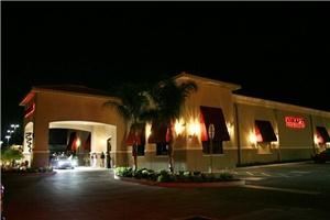 Louie Mack’s Steakhouse