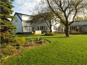 Baker's Chest Tearoom and Bed & Breakfast