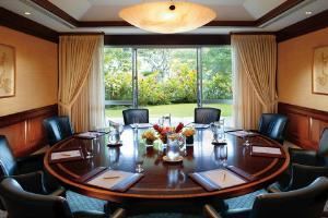 Kainoa II Boardroom, The Kahala Hotel & Resort, Honolulu — Kainoa Room