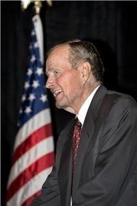 Lillis Photography, Manassas — President Bush speaking at formal dinner gala in Houston, Texas.