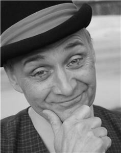 Tommy the Clown/Thomas the Mime, Bethlehem — Tom Pierce aka Dr. Tom’s Semi-Silent Theatre/Tommy the Clown & Thomas the Mime-is a professional and seasoned performer. He has performed his comedy, clown, and mime shows in theaters, festivals, weddings, parties, and corporate events all over the U.S. Using mime, juggling, magic, plate spinning, masks, and comedy Tom delights audiences of all ages.  Contact Tom now and inquire about his shows, meet and greet, and roving.