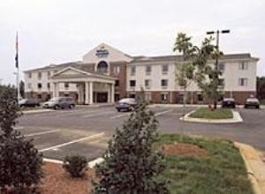 Holiday Inn Express Hotel & Suites