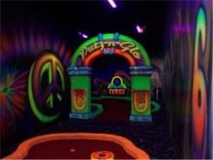 Putz n Glo Indoor Black Light Miniature Golf