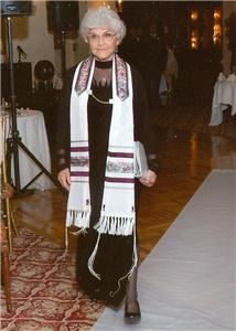 Cantor Ellie Shaffer, Philadelphia — Beautiful Jewish weddings performed for couples in Pennsylvania, New Jersey, Maryland and Delaware. Interfaith weddings for Jewish Christian couples also joyfully performed.