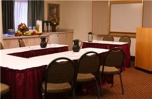 Summit Room, Quality Inn & Suites DIA, Denver — Summit Room