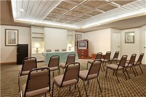 Days Inn & Suites