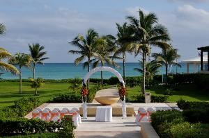 POSE DESTINATION WEDDINGS + TRAVEL