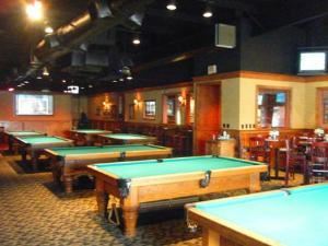 Gold Room, Fox and Hound - Cordova, TN, Cordova