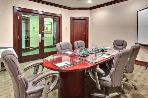 Boardroom, Holiday Inn Express Downtown, Edmonton — Boardroom 225 Square Feet
