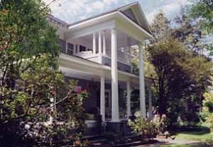 Relax and enjoy the many special touches of this historic Tacoma, Washington bed and breakfast inn.
