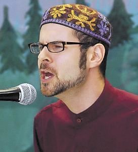 Brian Rohr Storyteller, Port Townsend — Brian @ The Forrest Storytelling Festival in Port Angeles. Washington. This photograph appeared in the Peninsula Daily News.